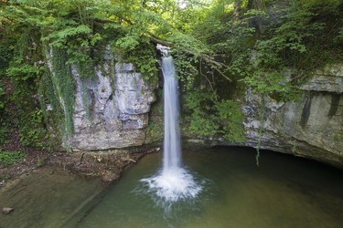 Wasserfall, Drohnenaufnahme, Giessen, Kilchberg, Baselland, Schweiz